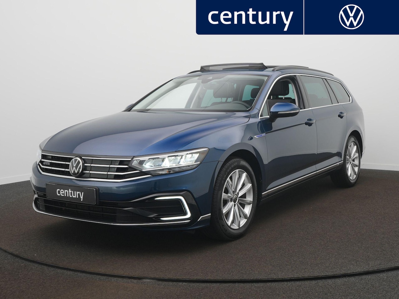 Volkswagen Passat - 1.4 TSI PHEV GTE Business DSG / Panoramadak / Wegklapbare trekhaak / Navi - AutoWereld.nl