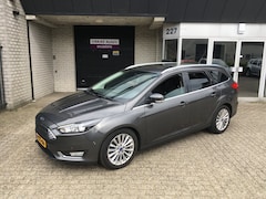 Ford Focus Wagon - 1.0 Titanium Edition / NIEUW MODELJAAR / NAVI / CLIMA / ALU VELGEN / APK 2027