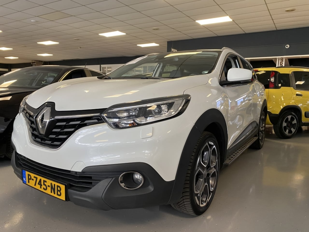 Renault Kadjar - 1.2 TCe Bose Trekhaak/Pano/Stoelverwarming/Carplay - AutoWereld.nl