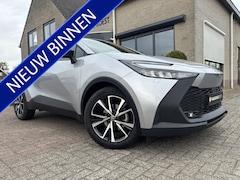 Toyota C-HR - 1.8 Hybrid 140 Business Plus Automaat Stoelverwarming / All-Seasons