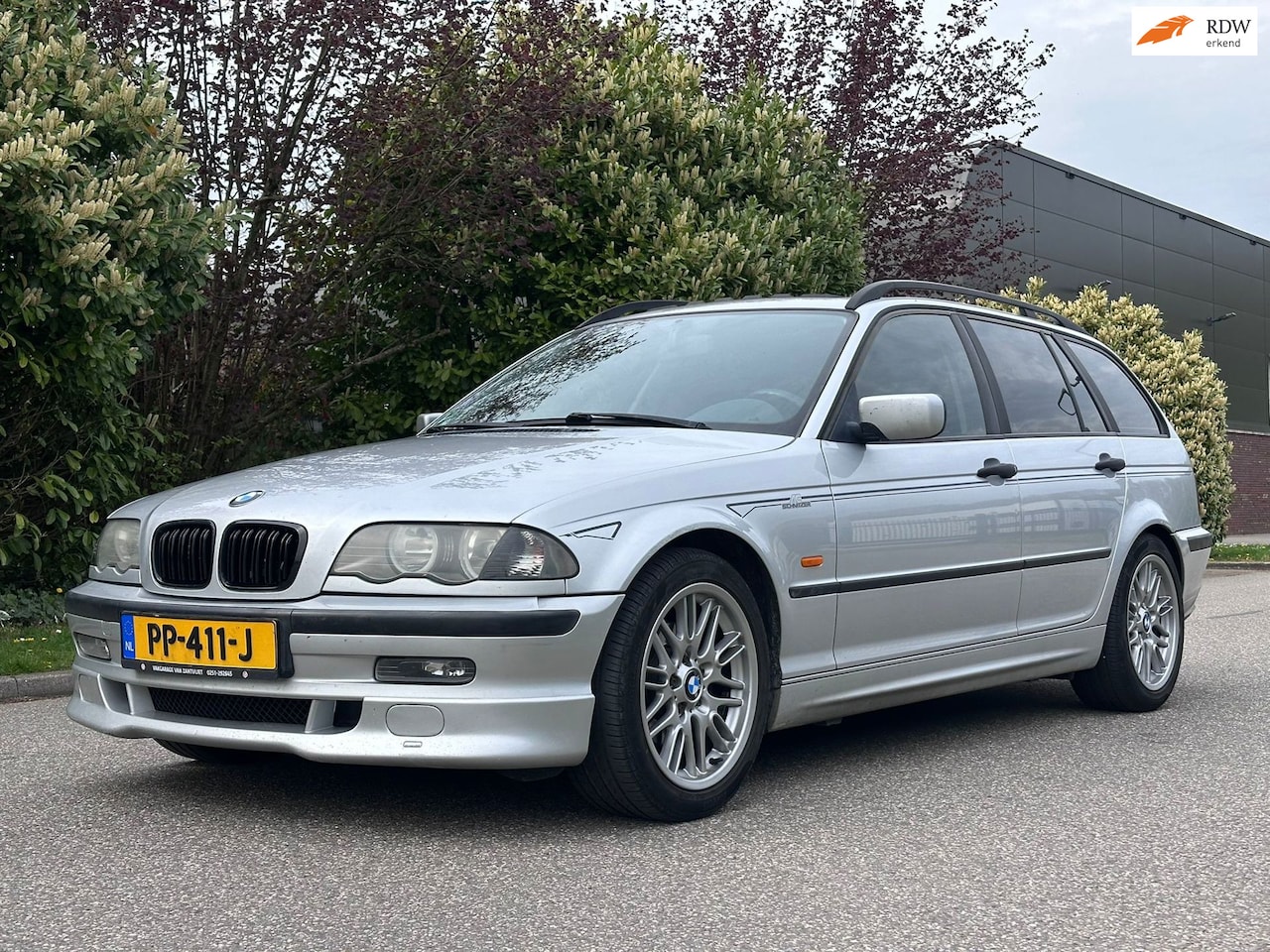 BMW 3-serie Touring - 318i Cruise*Airco*Dealer onderhouden*Trekhaak*LM velgen* - AutoWereld.nl