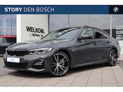 BMW 3-serie - 320e High Executive M Sport Automaat / Trekhaak / Glazen schuif-kanteldak / Sportstoelen /