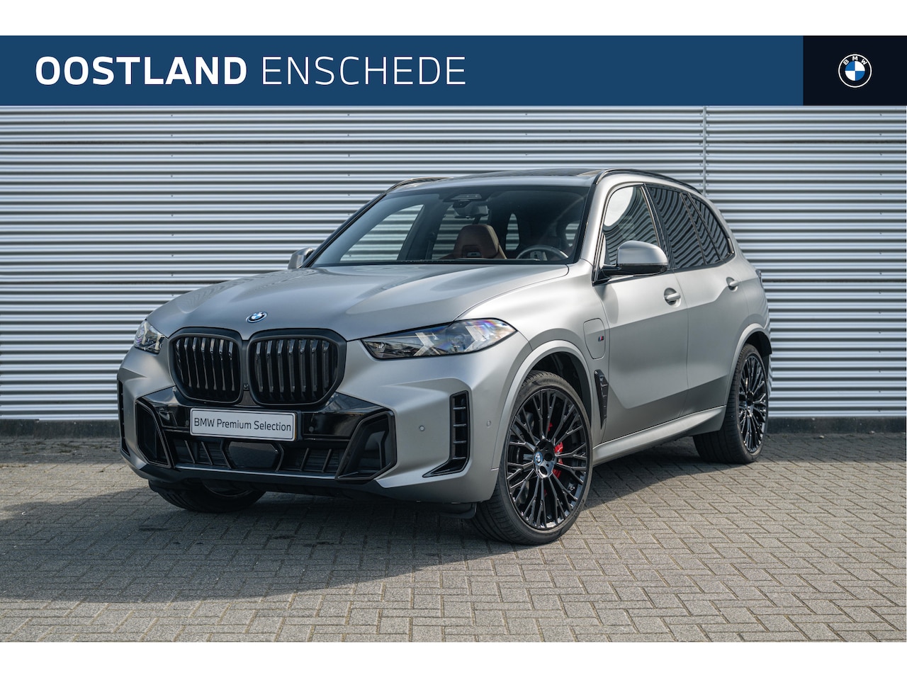 BMW X5 - xDrive50e High Executive M Sport Automaat / Panoramadak Sky Lounge / Trekhaak / Parking As - AutoWereld.nl