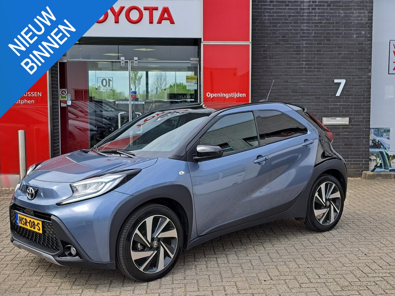 Toyota Aygo X - ENVY AUTOMAAT APPLE/ANDROID AUTO STOEL VERWARMING LM-VELGEN LED - AutoWereld.nl