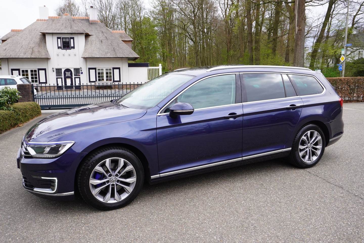 Volkswagen Passat Variant - 1.4 TSI GTE Highline Pano Trekhaak - AutoWereld.nl