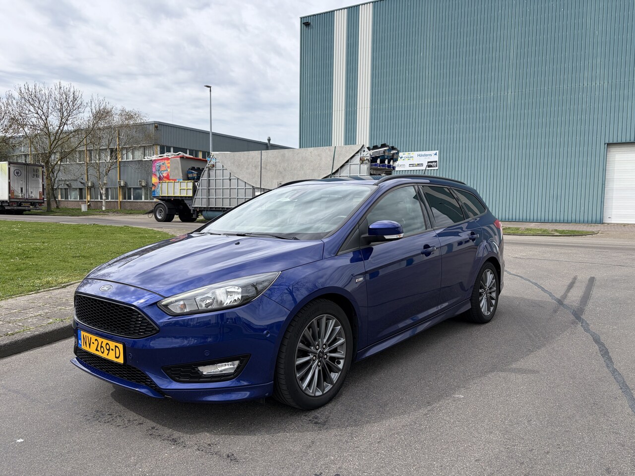 Ford Focus Wagon - 1.5 ST-Line 6-Bak 150 PK. Prachtige en dealer onderhouden auto !!! - AutoWereld.nl