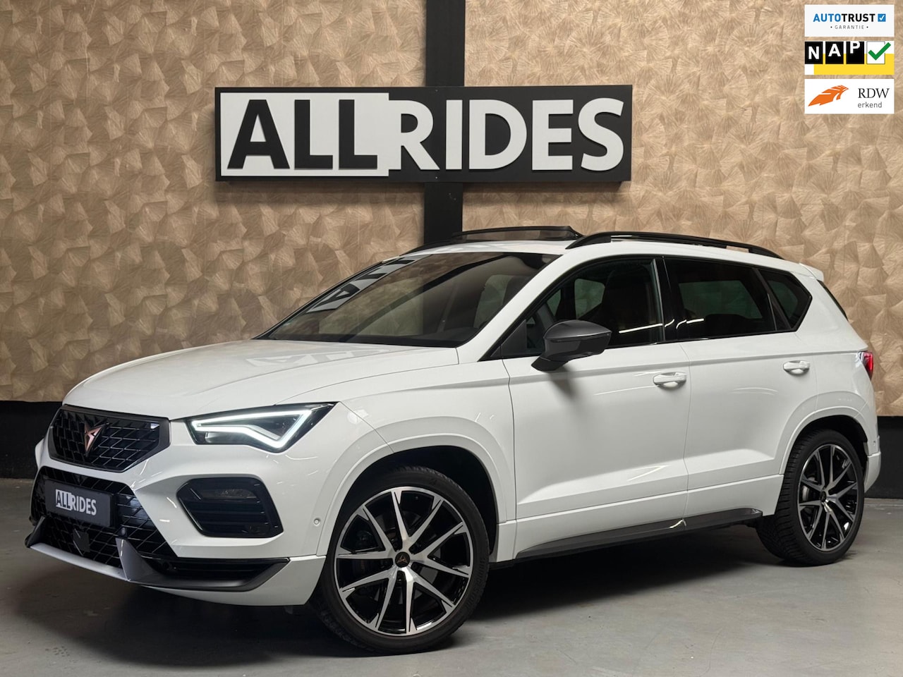 CUPRA Ateca - 2.0 TSI 4DRIVE 300 PK | Facelift | Pano | Keyless | Trekhaak | 360 camera - AutoWereld.nl