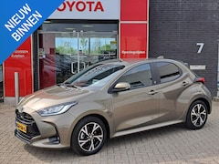 Toyota Yaris - 1.5 HYBRID DYNAMIC KEYLESS LED-PAKKET STOEL/STUURVERWARMING DRAADLOOS-LADEN-TEL