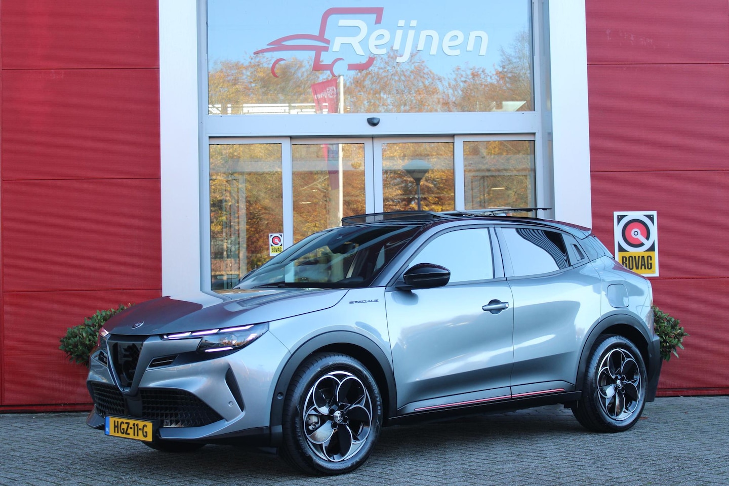 Alfa Romeo Junior - ELETTRICA SPECIALE 156PK 54 kWh | WARMTEPOMP! | "SABELT" STOELEN MET LEDEREN/ALCANTARA BEK - AutoWereld.nl