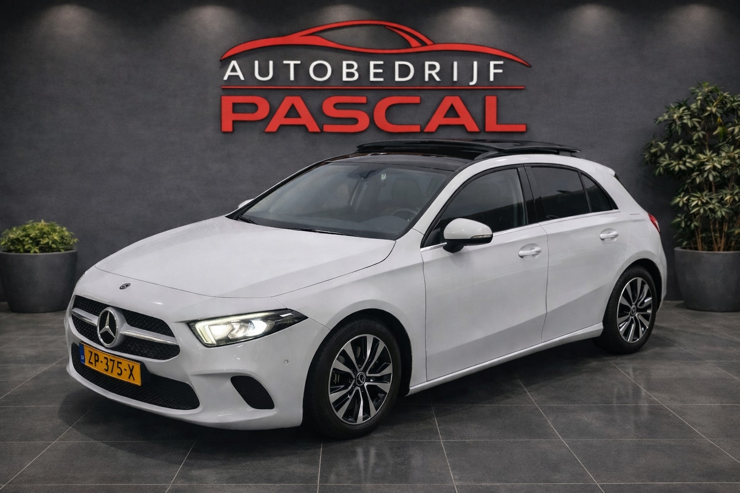 Mercedes-Benz A-klasse - 160 Business- Panoramadak - Carplay - NAP! - AutoWereld.nl