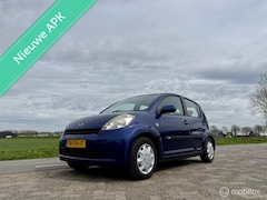 Daihatsu Sirion 2 - 1.0-12V Trend, BJ 2006, APK Juni 2027, NAP