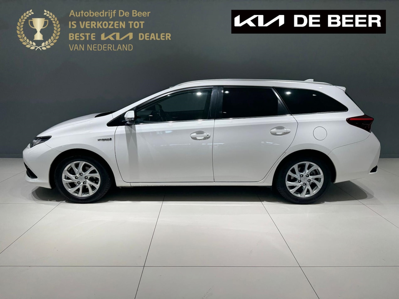 Toyota Auris - 1.8 Hybrid 136pk Aut Lease - AutoWereld.nl