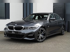 BMW 3-serie - 320i M-Sport CAMERA / LEER / HUD