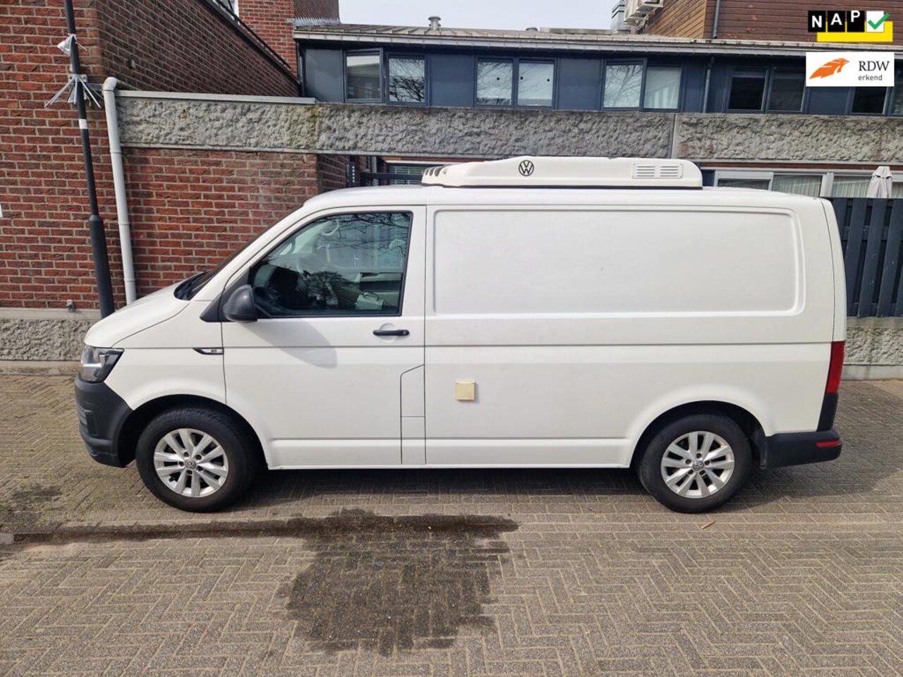 Volkswagen Transporter - Koelwagen Met Nachtkoeling 2.0 TDI L1H2 Highline - AutoWereld.nl