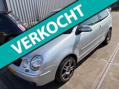 Volkswagen Polo - 1.4-16V Sportline AUTOMAAT