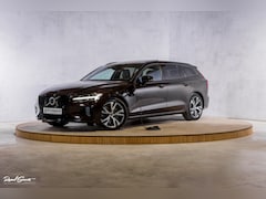 Volvo V60 - 2.0 T6 Recharge AWD R-Design Plug-in Hybrid | Panorama dak | Zwenkbare trekhaak | Memory |