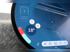 MINI Mini-Electric - Cooper SE Favoured M 54.2 kWh Comfort Acces/ Head-Up/ Panoramadak/ Stoelverwarming/ Stuurw