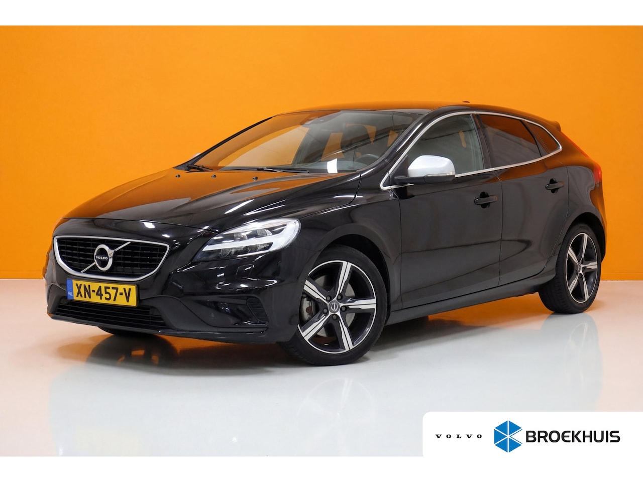 Volvo V40 - 1.5 T3 Polar+ Sport | Standkachel | Trekhaak | Leer | Harman Kardon | - AutoWereld.nl