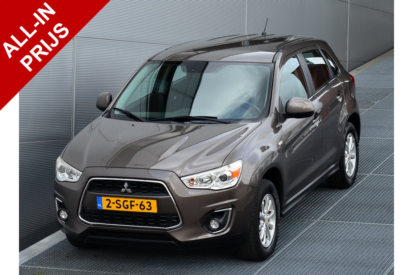 Mitsubishi ASX - 1.6 INVITE CLEARTEC | HOGE ZIT | NAVIGATIE | CRUISE | PDC | CLIMATE CONTROL | EERSTE EIGEN - AutoWereld.nl