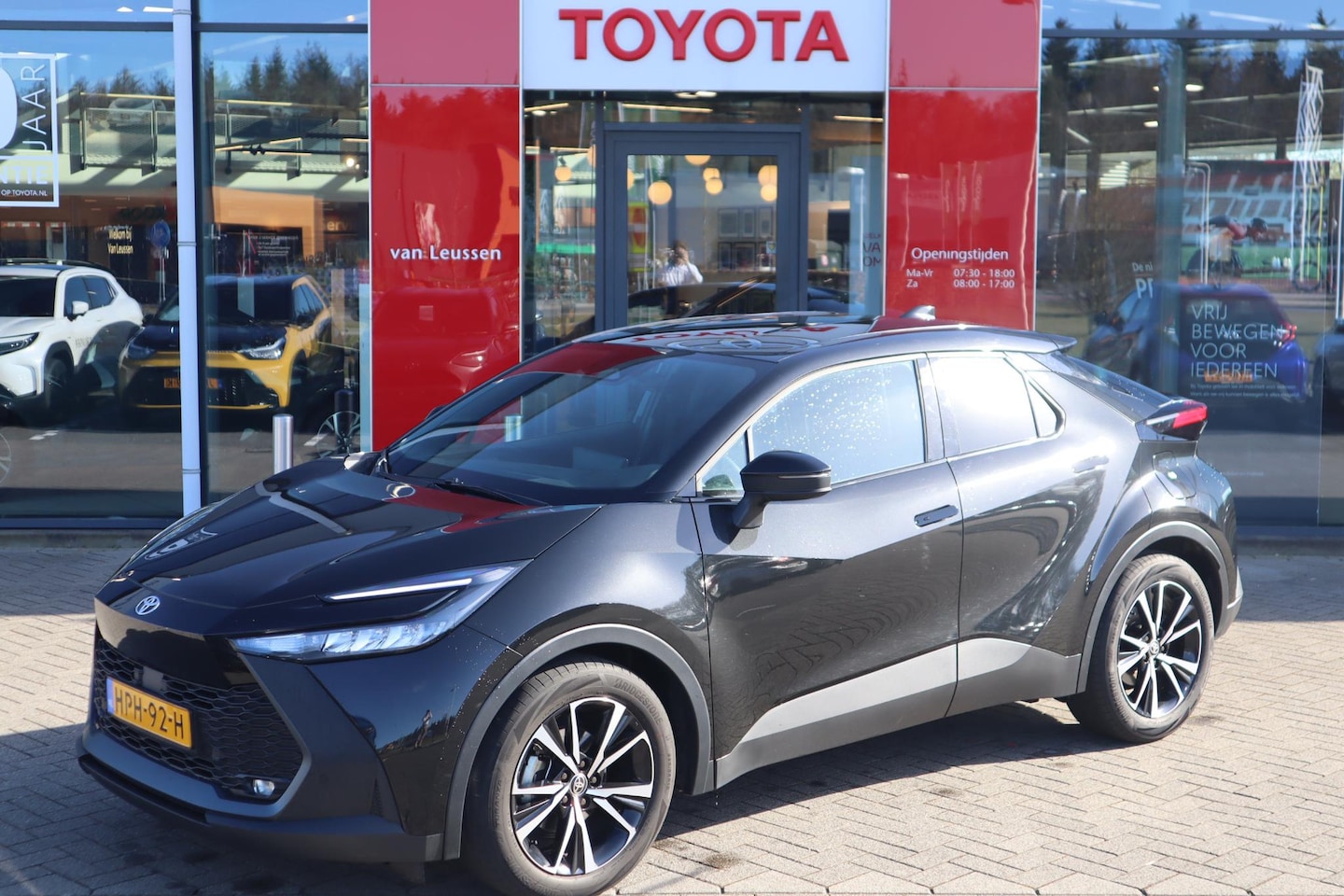 Toyota C-HR - HYBRID 140 DYNAMIC ANDROID/APPLE AD-CRUISE PRIVACY-GLASS PARK-SENSOREN KEYLESS 18"LMV BLIS - AutoWereld.nl