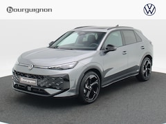 Volkswagen T-Roc - R-Line First Edition 1.5 150 PK | Trekhaak | Panoramadak | 360 Camera | Head-Up | Elektris