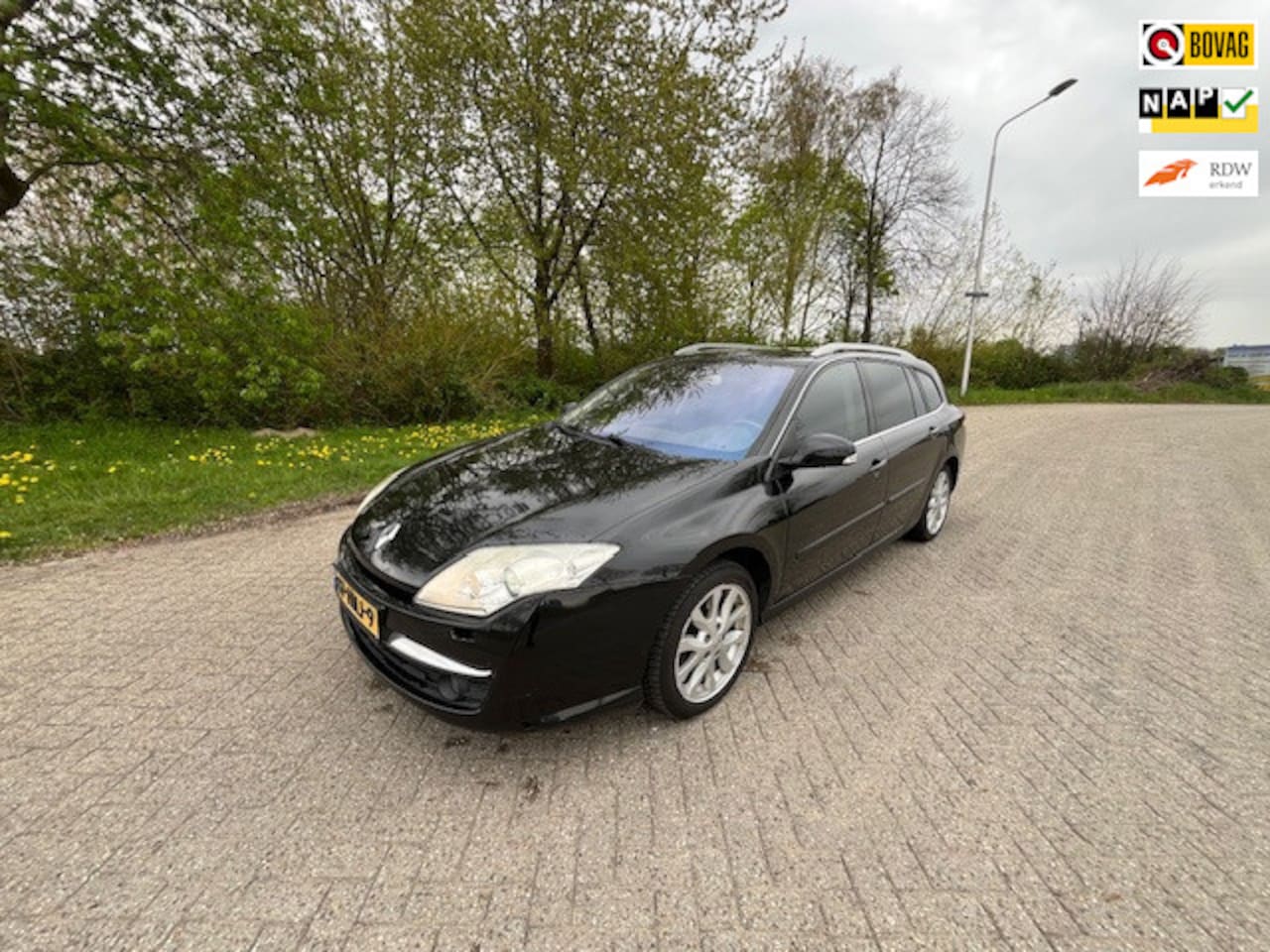 Renault Laguna Estate - 2.0 16V Dynamque*NAVI*CLIMA*PDC* - AutoWereld.nl