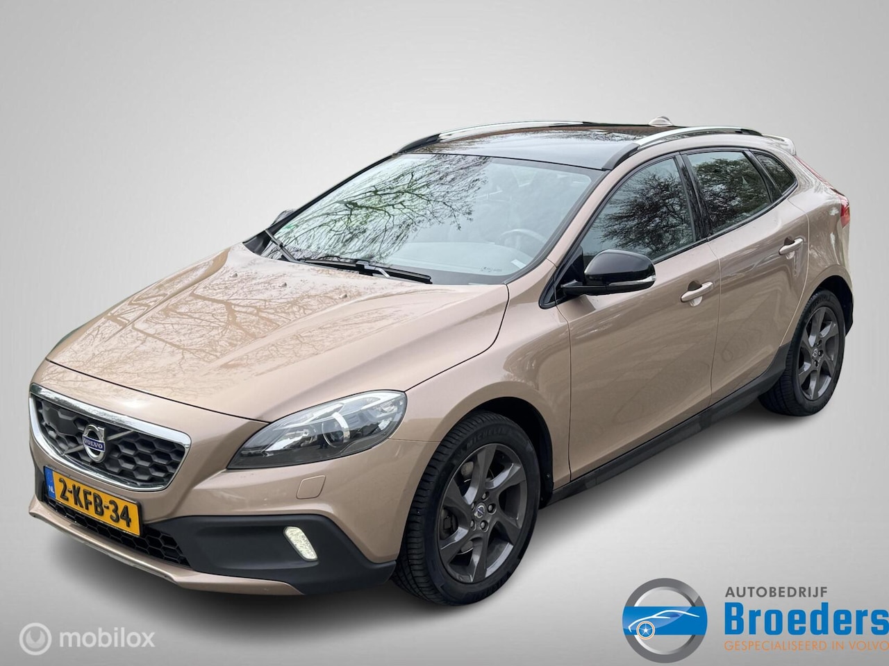 Volvo V40 Cross Country - 2.0 D4 Summum 5 cilinder - AutoWereld.nl