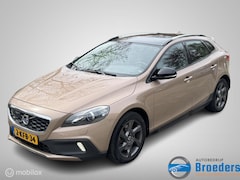 Volvo V40 Cross Country - 2.0 D4 Summum 5 cilinder