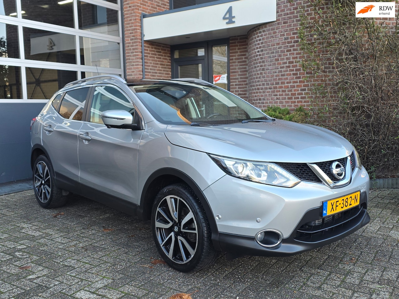 Nissan Qashqai - 1.2 Tekna Nap |Camera |Trekhaak |Clima - AutoWereld.nl