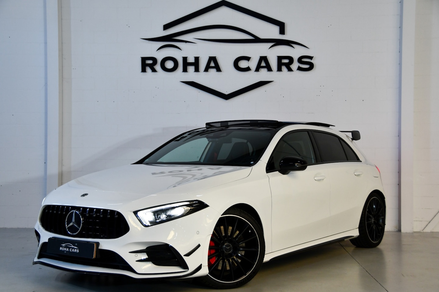 Mercedes-Benz A-klasse - AMG 35 4MATIC Premium Plus Pano Burmester - AutoWereld.nl