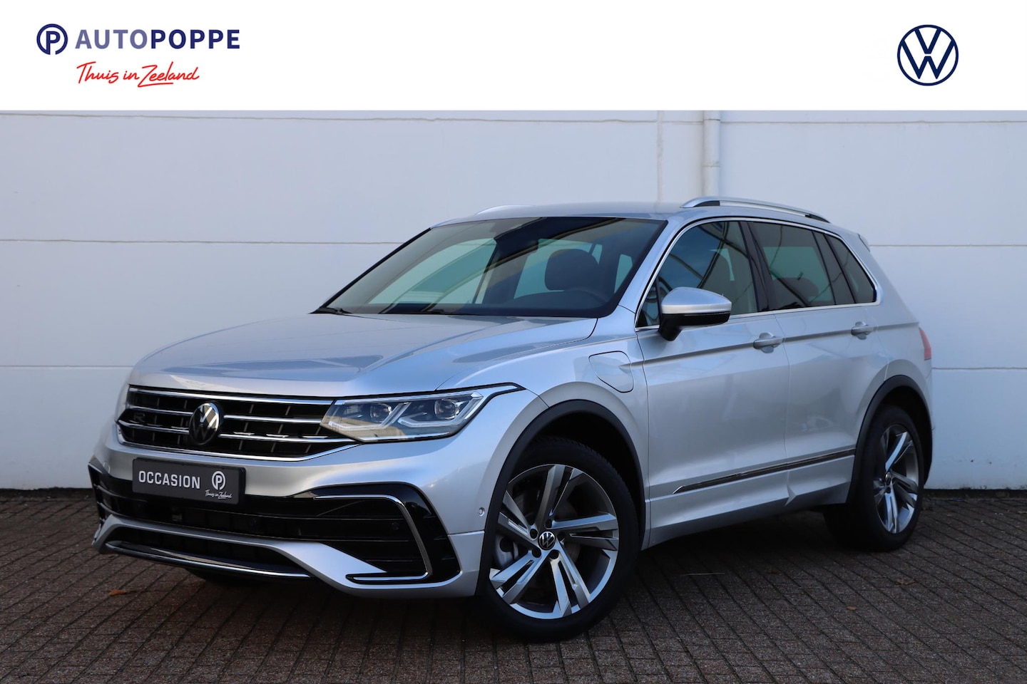 Volkswagen Tiguan - 1.4 TSI eHybrid R-Line Business + 245pk DSG6 | IQ. Drive | Carplay | Camera | Parkassist - AutoWereld.nl