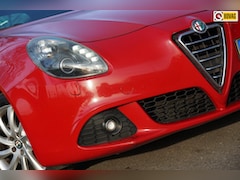 Alfa Romeo Giulietta - 1.4 T Distinctive | Rosso Competizion | Clima/Cruise/LMV/Bluetooth/LED - Keurig