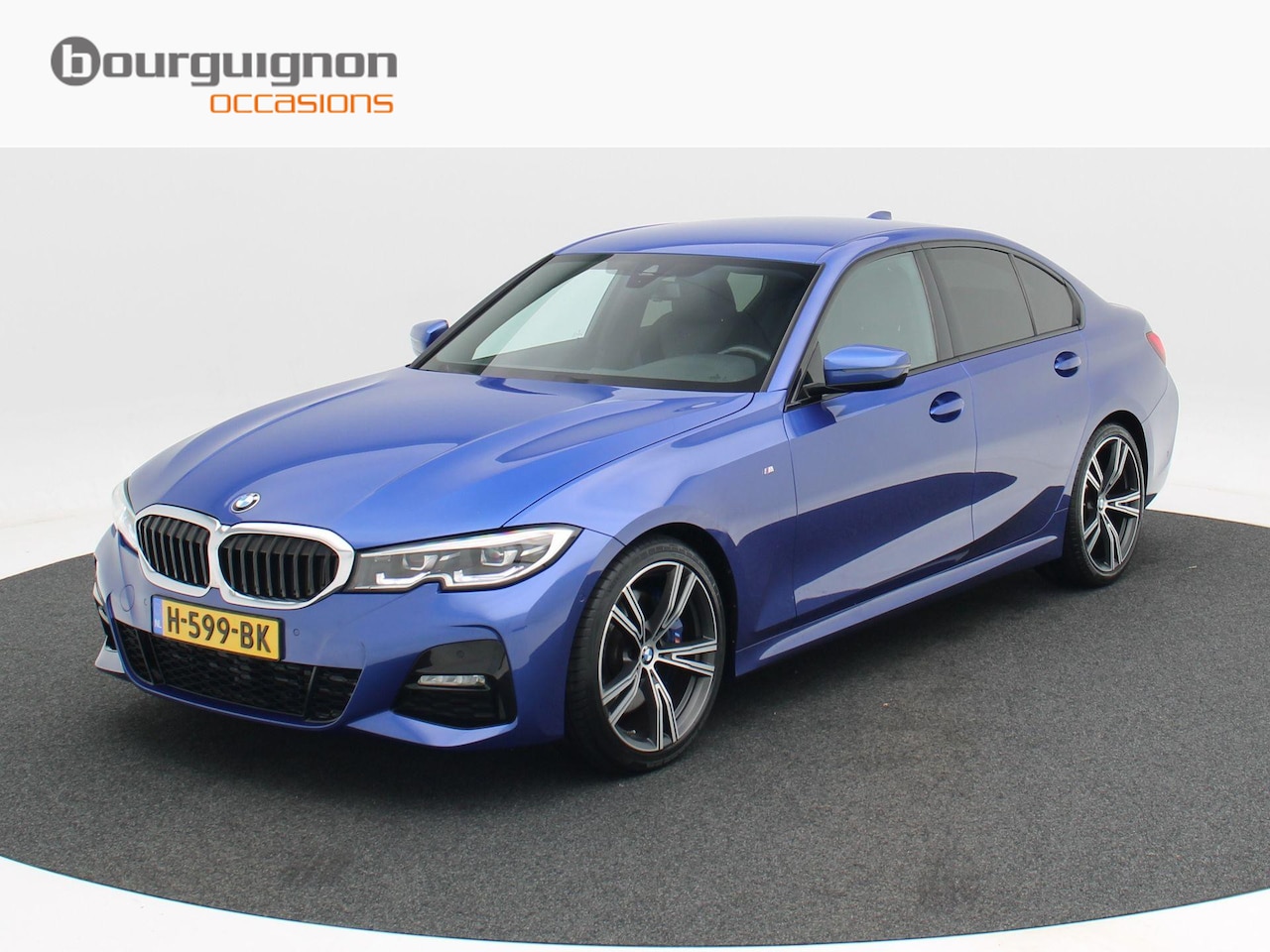 BMW 3-serie - 330i Executive Edition 259 Pk Automaat | M-Pakket | Leder/Alcantara | Camera | Navigatie| - AutoWereld.nl