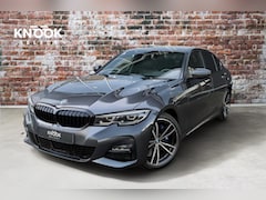 BMW 3-serie - Sedan 320i High Executive M Sport Pakket Automaat / Live Cockpit Professional / Leder / 19