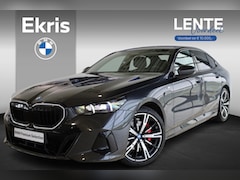 BMW 5-serie - Sedan 530e M Sportpakket Pro | Innovation Pack | Travel Pack | Comfort Pack | Stuurwielran