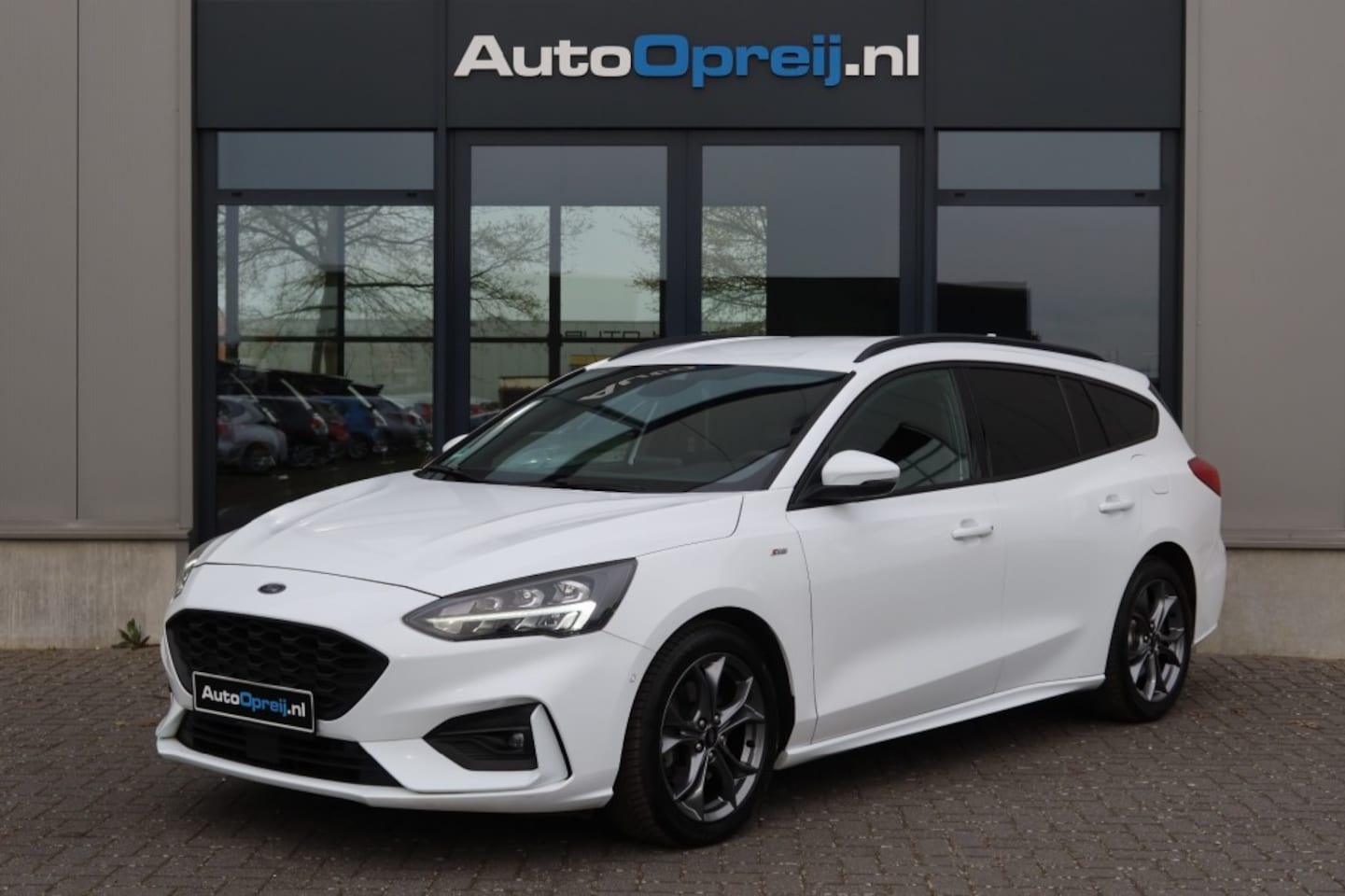 Ford Focus - 1.0 EcoBoost ST Line Business AUTOMAAT NAVI, Camera, LED, Winter pack, elek. achterklep - AutoWereld.nl