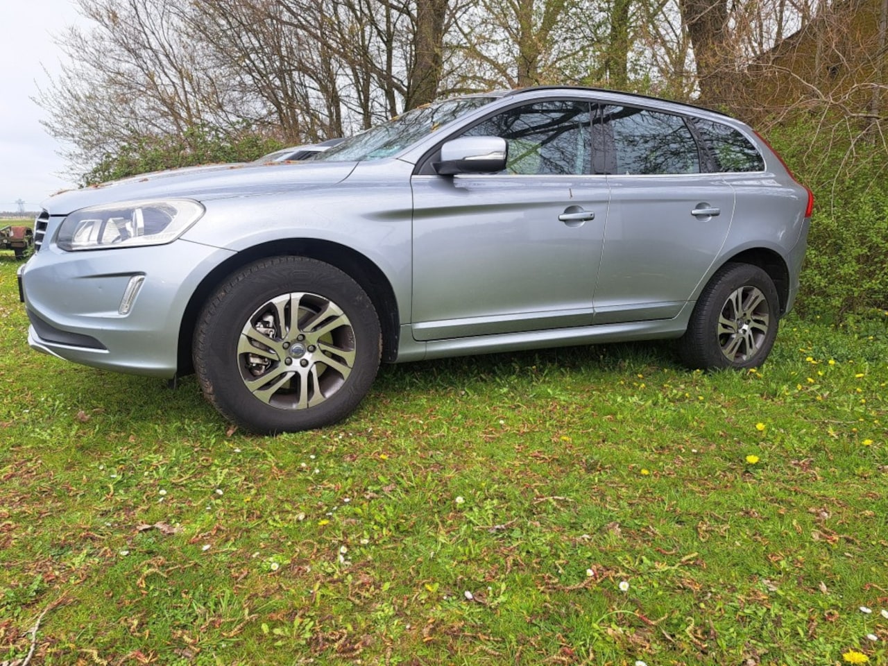 Volvo XC60 - 2.0 D4 FWD 181 Pk Momentum Leder Nav Stoelverw. Pdc - AutoWereld.nl