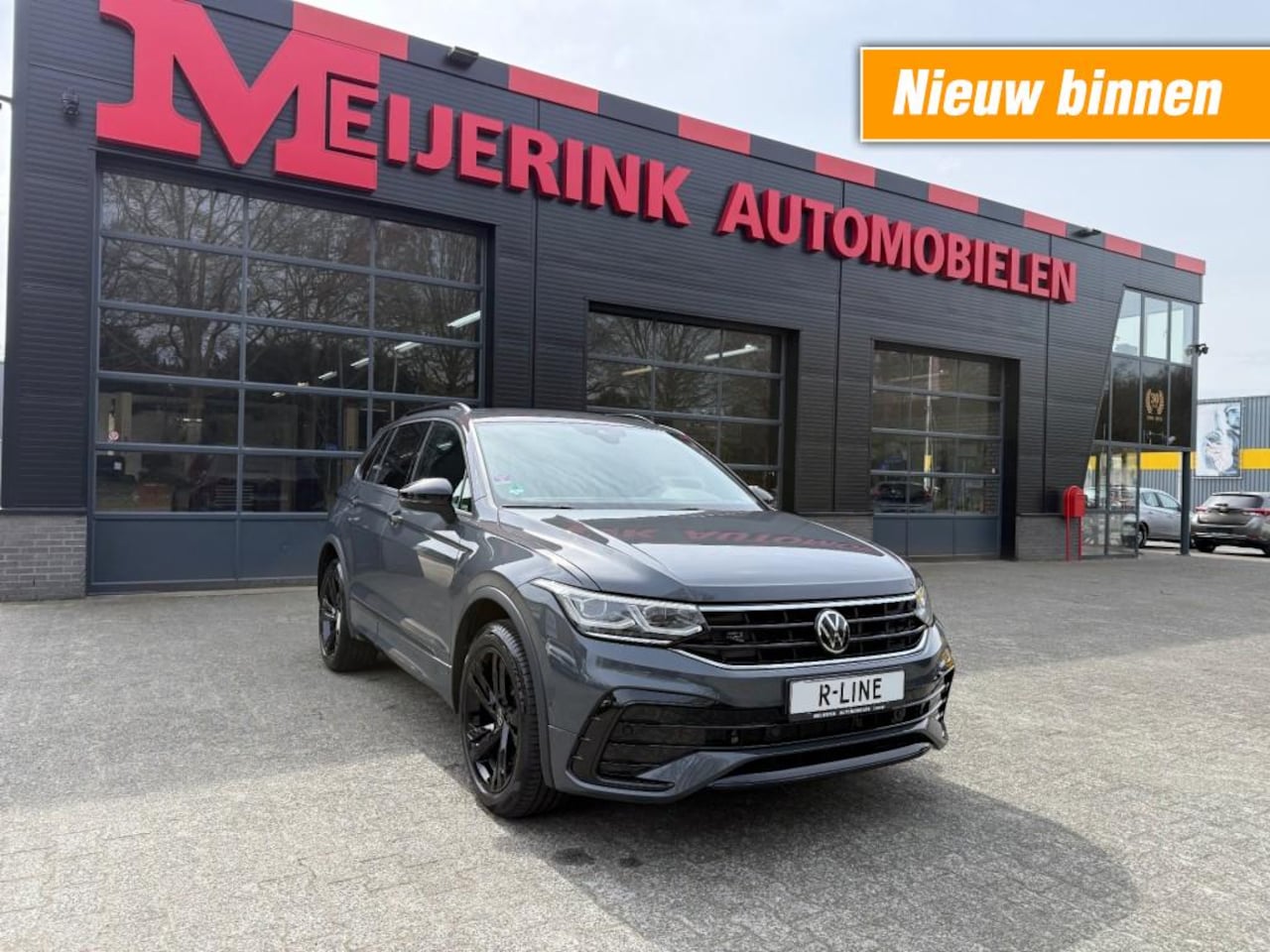 Volkswagen Tiguan - 1.4 TSI eHybrid  245PK DSG IQ.LIGHT KEYLESS BLACK STYLE TREKHAAK - AutoWereld.nl