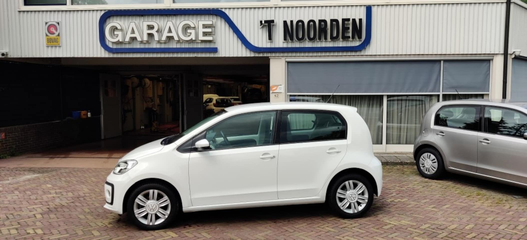 Volkswagen Up! - 1.0 High Line 5 deurs , ECC , PDC achter - AutoWereld.nl