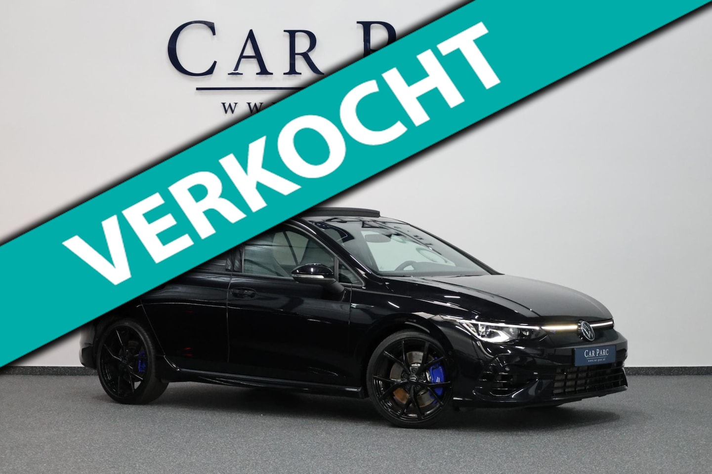 Volkswagen Golf - 2.0 TSI R 4Motion 320+PK AKRAPOVIC/IQ+LED/VIRTUAL/PANO/LEER+S.VERWARMING/19" LMV/LINE/ACC/ - AutoWereld.nl