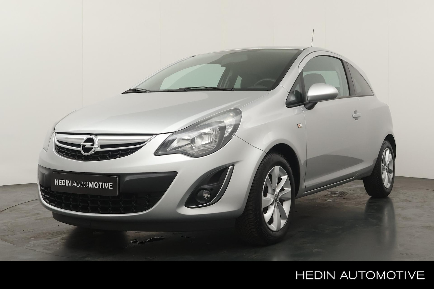 Opel Corsa - 1.2-16V 85PK Design Edition | Navigatie | Climate Control | Cruise Control | LM Velgen 15 - AutoWereld.nl