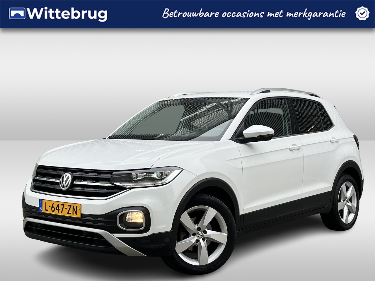 Volkswagen T-Cross - 1.0 TSI Style / Digitaal dashboard / Climate controle / Camera / Parkeersensoren V+A / Nav - AutoWereld.nl