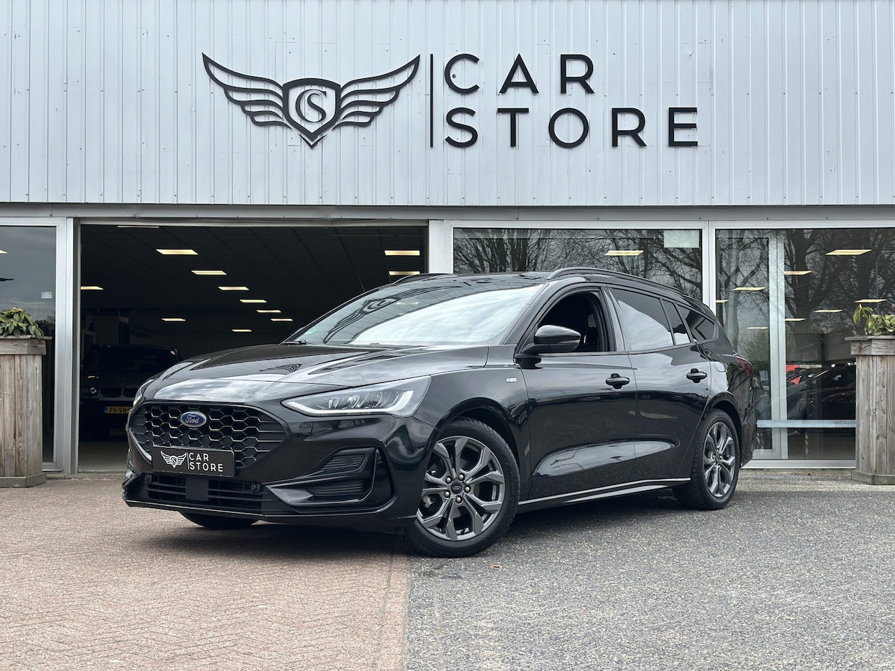 Ford Focus Wagon - 1.0 EcoBoost Hybrid ST Line Style |SUUR+ST VWM|ACC|CAMERA|CARPLAY|LM VELGEN''17 - AutoWereld.nl