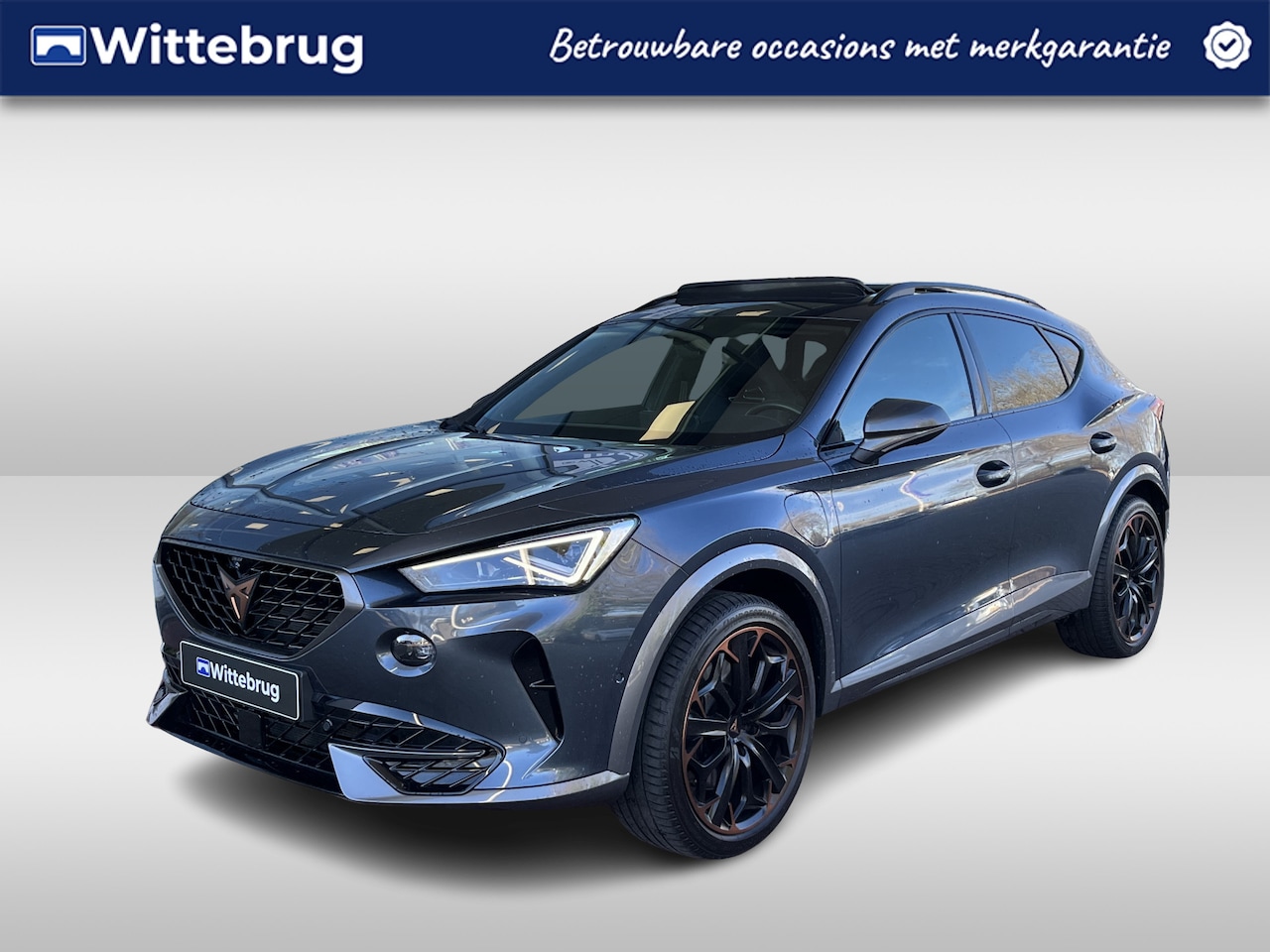 CUPRA Formentor - 1.4 e-Hybrid VZ Black Edition / Panorama dak / Leder / Memory / 360 Camera / Stoel & Stuur - AutoWereld.nl