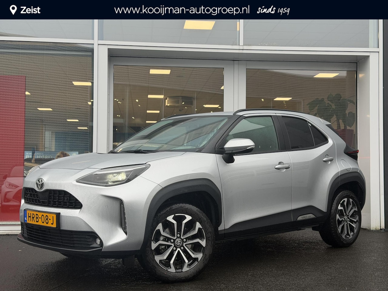 Toyota Yaris Cross - 1.5 Hybrid 115 First Edition met Comfort Pack | Dodehoek detectie | Stoel & stuur verwarmi - AutoWereld.nl