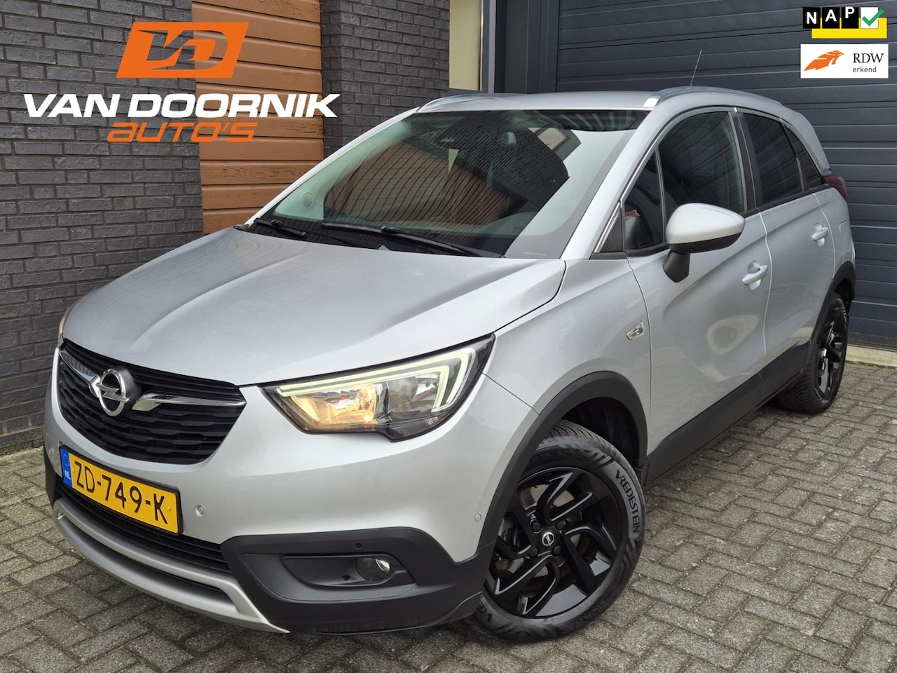 Opel Crossland X - 1.2 Turbo Innovation Automaat/Dealer Onderhouden/Luxe uitvoering! - AutoWereld.nl