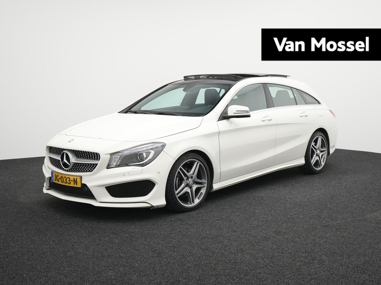 Mercedes-Benz CLA-klasse Shooting Brake - 180 Ambition | Automaat | AMG Pakket | Panorama Dak | Cruise | LED | Navi | PDC V+A | Lich - AutoWereld.nl