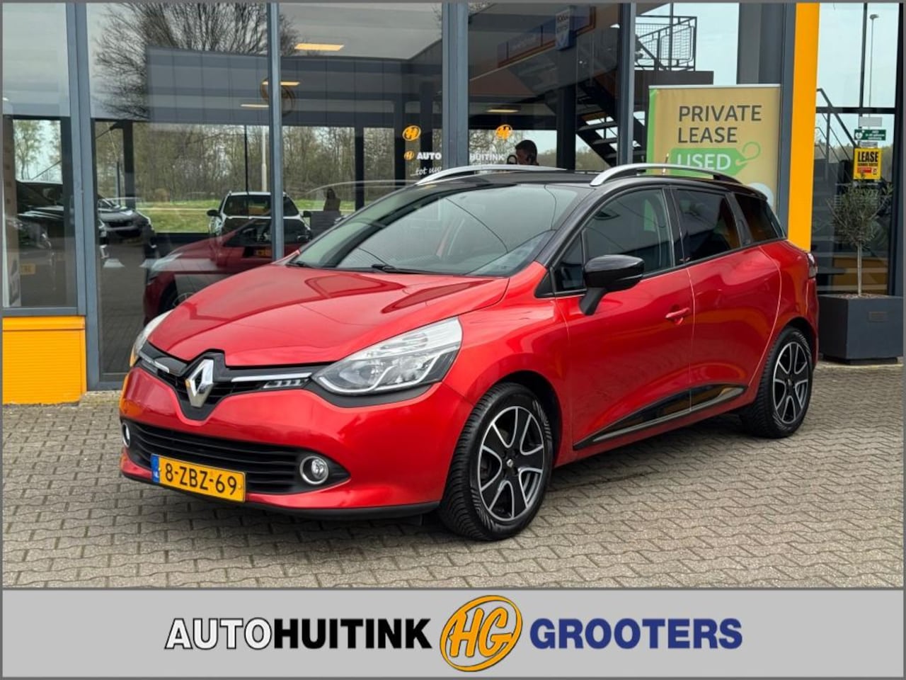 Renault Clio - 0.9 TCe Expression - all season - navi - AutoWereld.nl