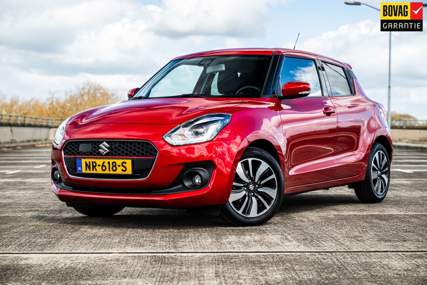 Suzuki Swift - 1.0 Stijl Smart Hybrid | Airco/Clima | Adaptive Cruise Control | Achteruitrijcamera | LM V - AutoWereld.nl