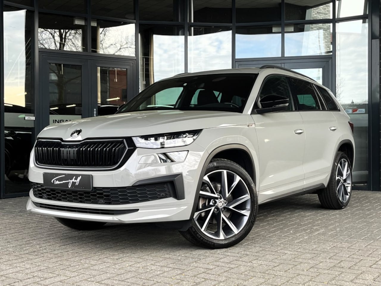 Skoda Kodiaq - 1.5 TSI SPORTLINE 7-PERS. - PANO - TREKH. - ORG. NL. - AutoWereld.nl
